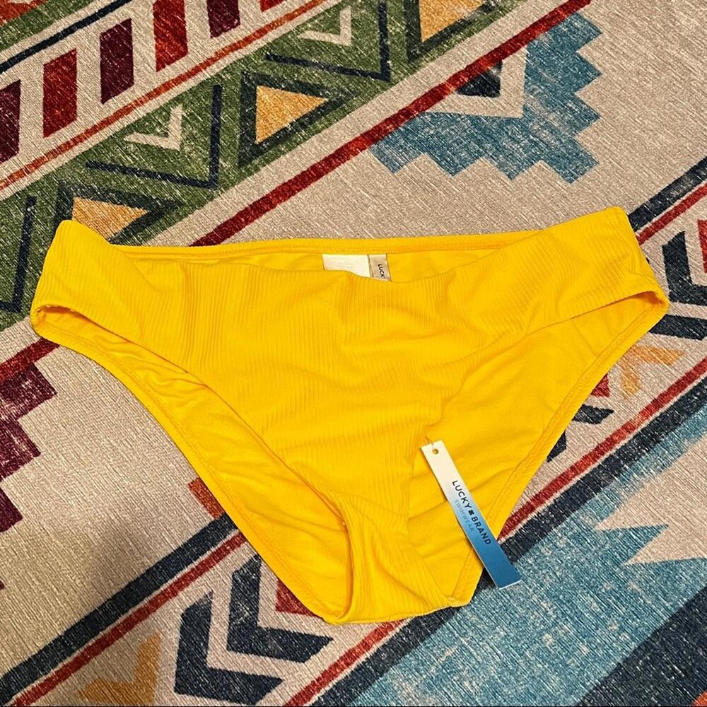NWT Ribbed Bikini Bottom